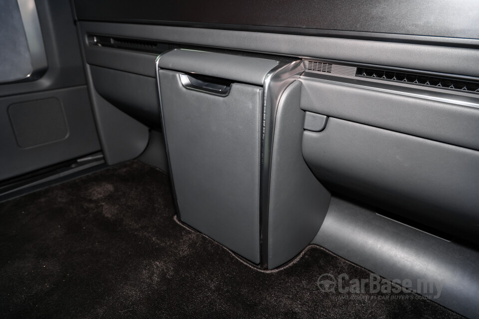 Lexus LM AW10 (2024) Interior