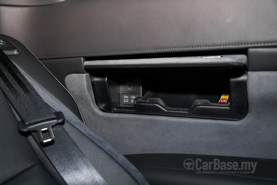 Lexus LM AW10 (2024) Interior