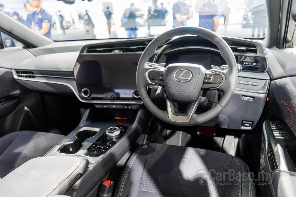 Lexus RZ EB10 (2024) Interior