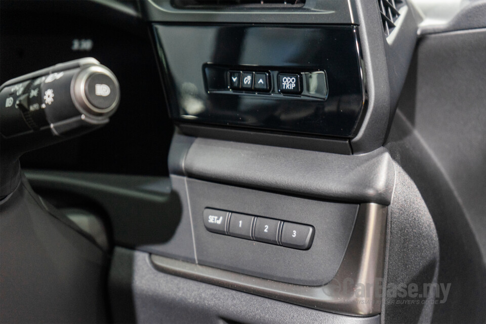 Lexus RZ EB10 (2024) Interior