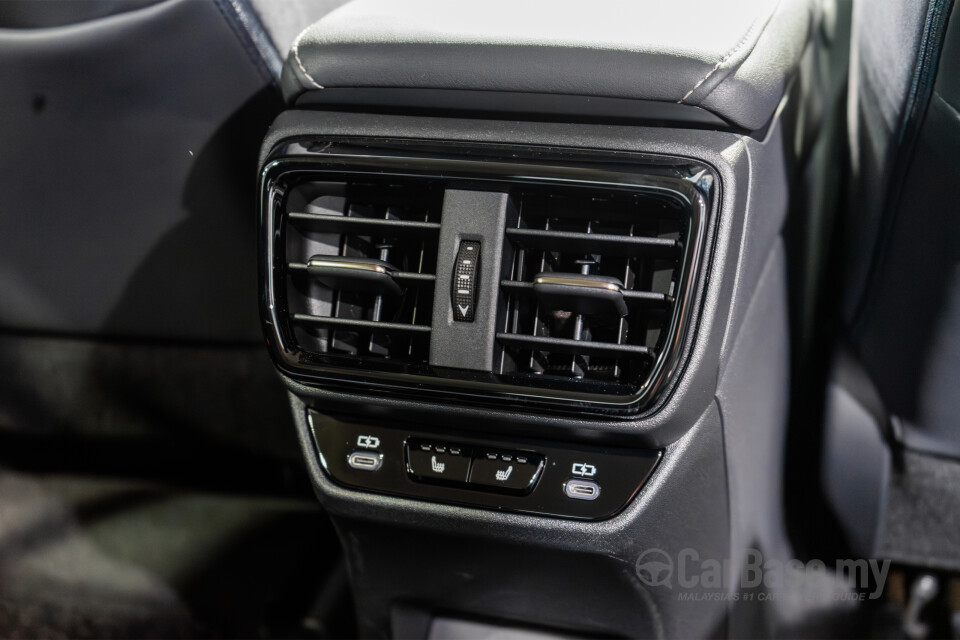 Lexus RZ EB10 (2024) Interior