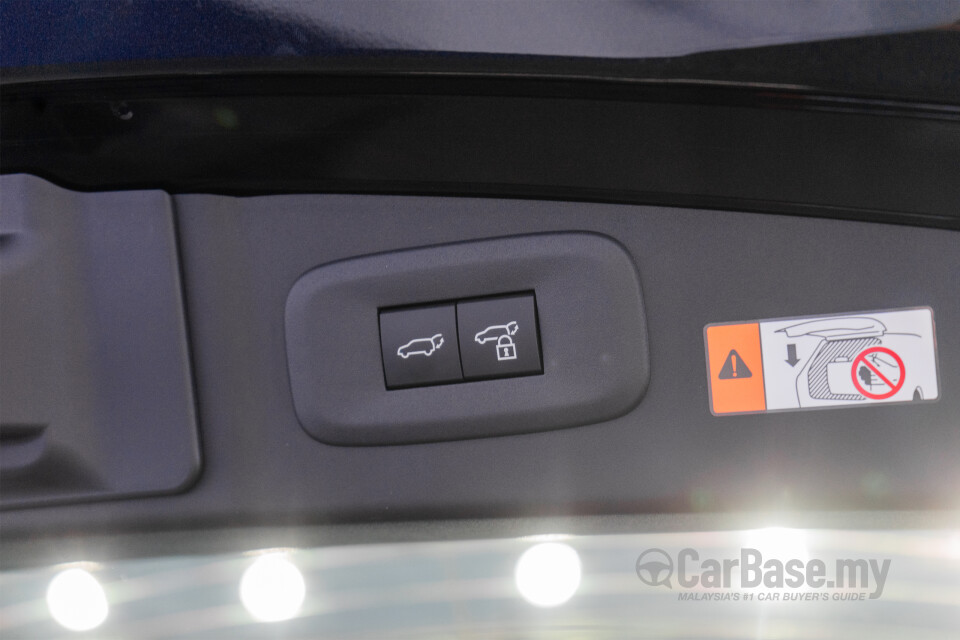 Lexus RZ EB10 (2024) Interior