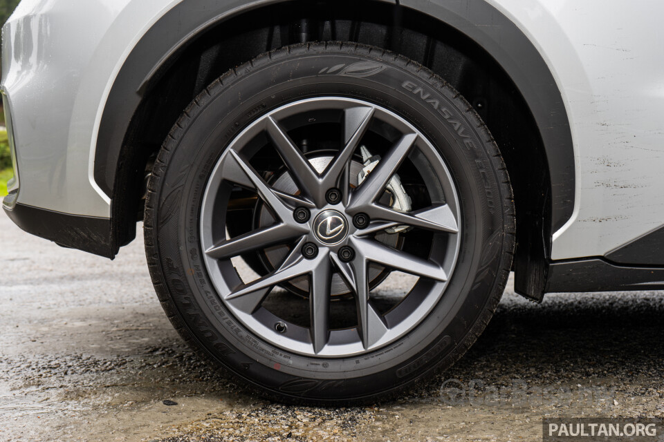 Lexus LBX AY10 (2024) Exterior