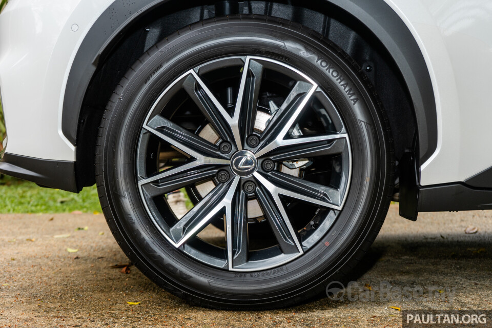 Lexus LBX AY10 (2024) Exterior