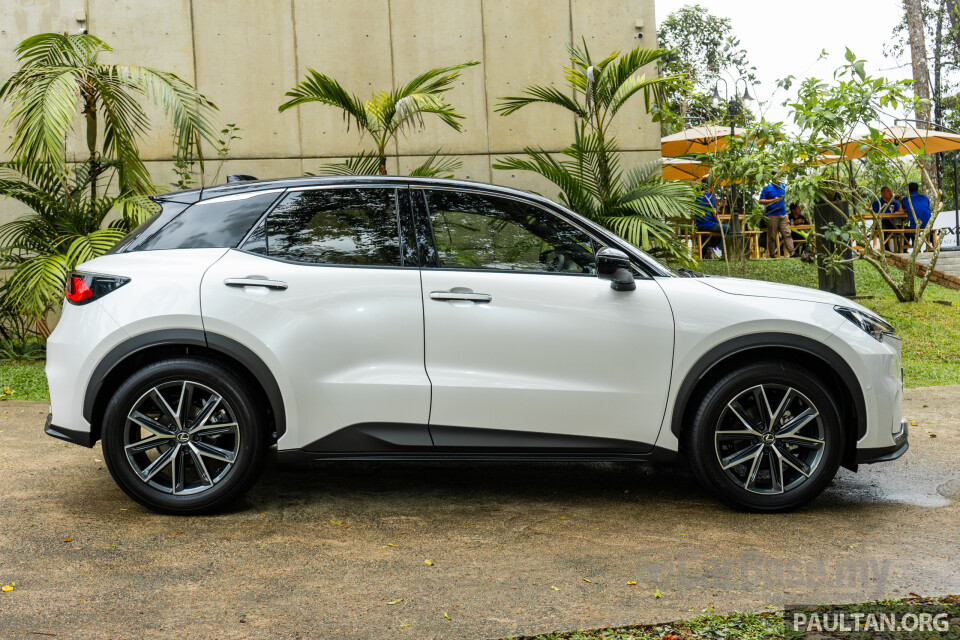 Lexus LBX AY10 (2024) Exterior