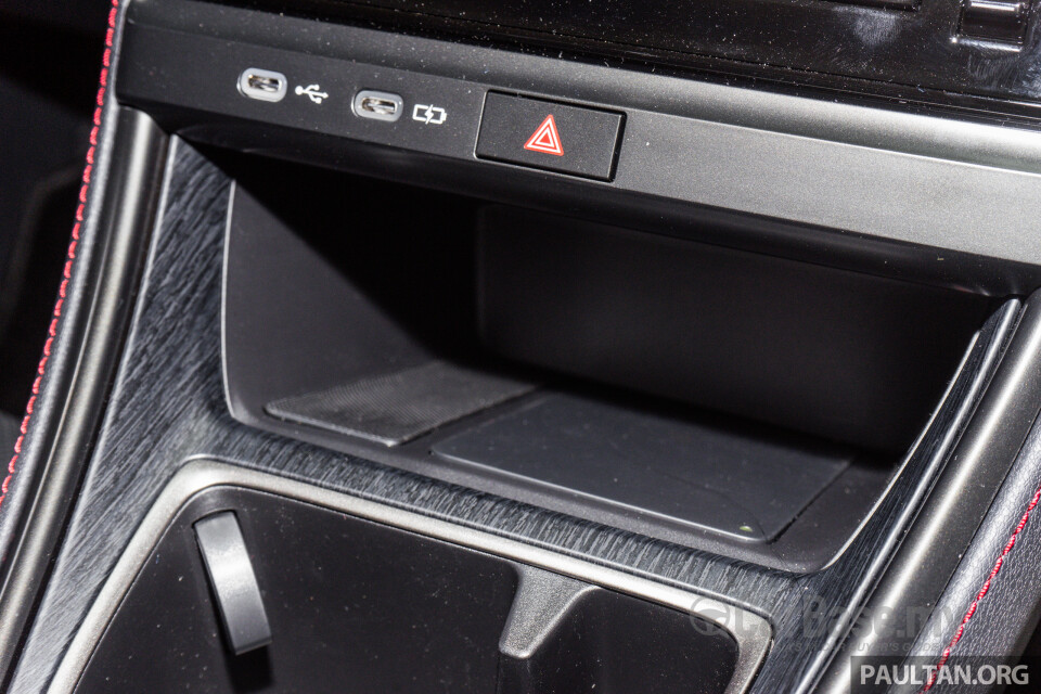 Lexus LBX AY10 (2024) Interior
