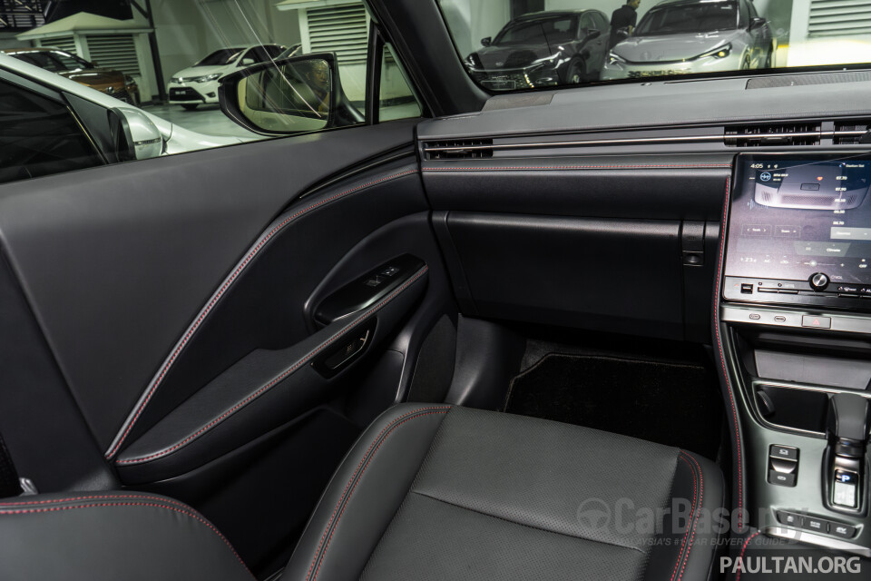 Lexus LBX AY10 (2024) Interior