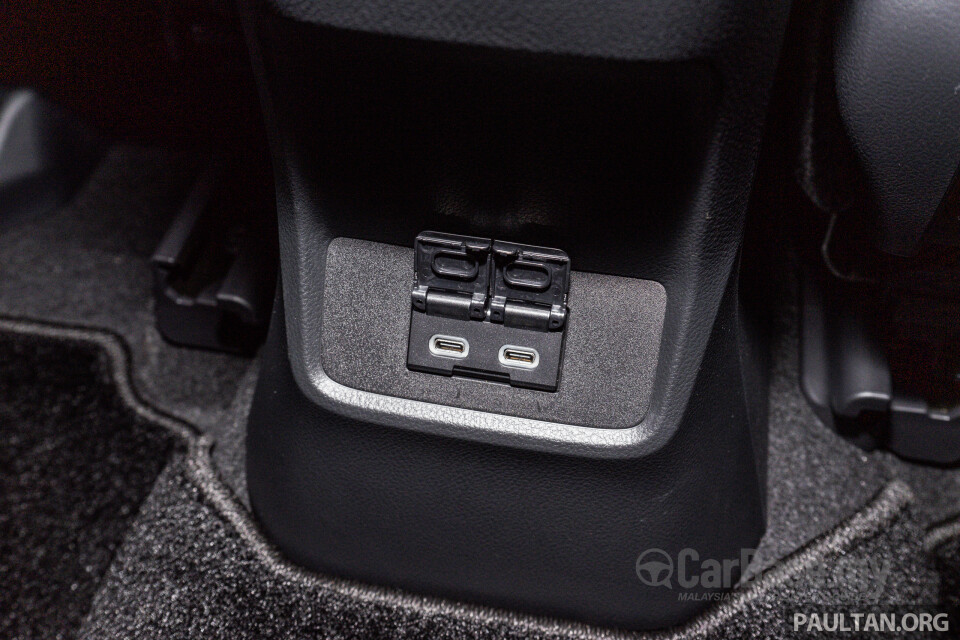 Lexus LBX AY10 (2024) Interior