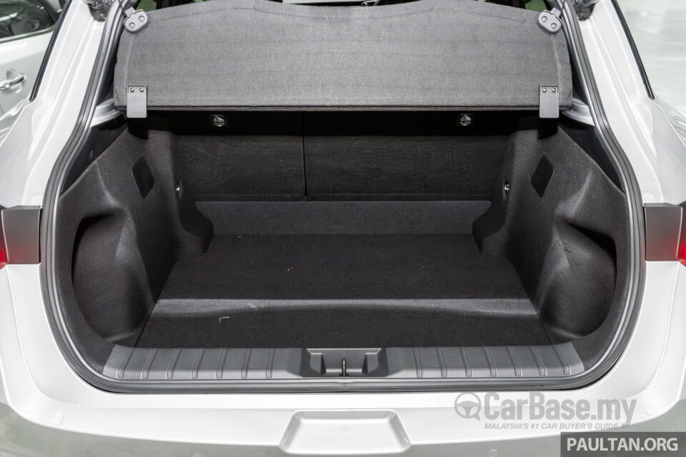 Lexus LBX AY10 (2024) Interior