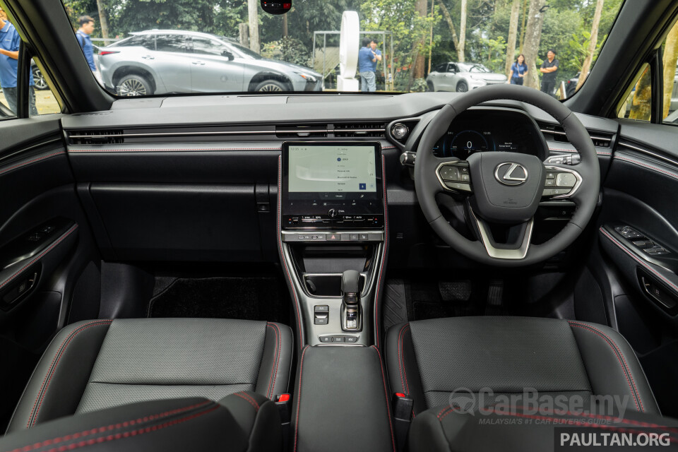 Lexus LBX AY10 (2024) Interior
