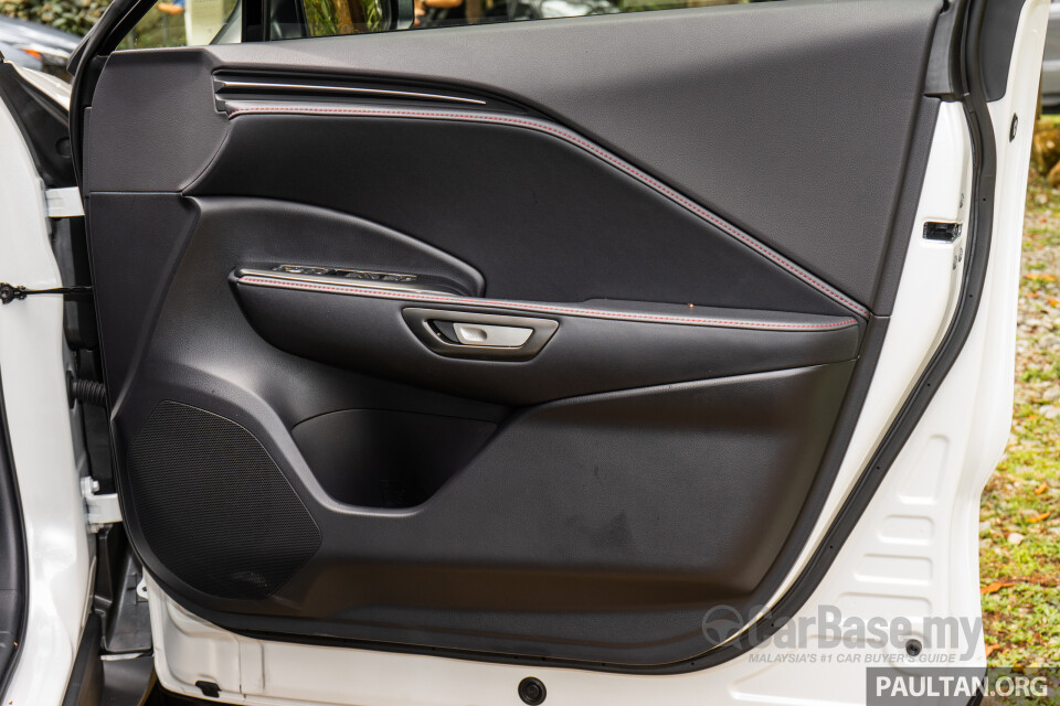 Lexus LBX AY10 (2024) Interior