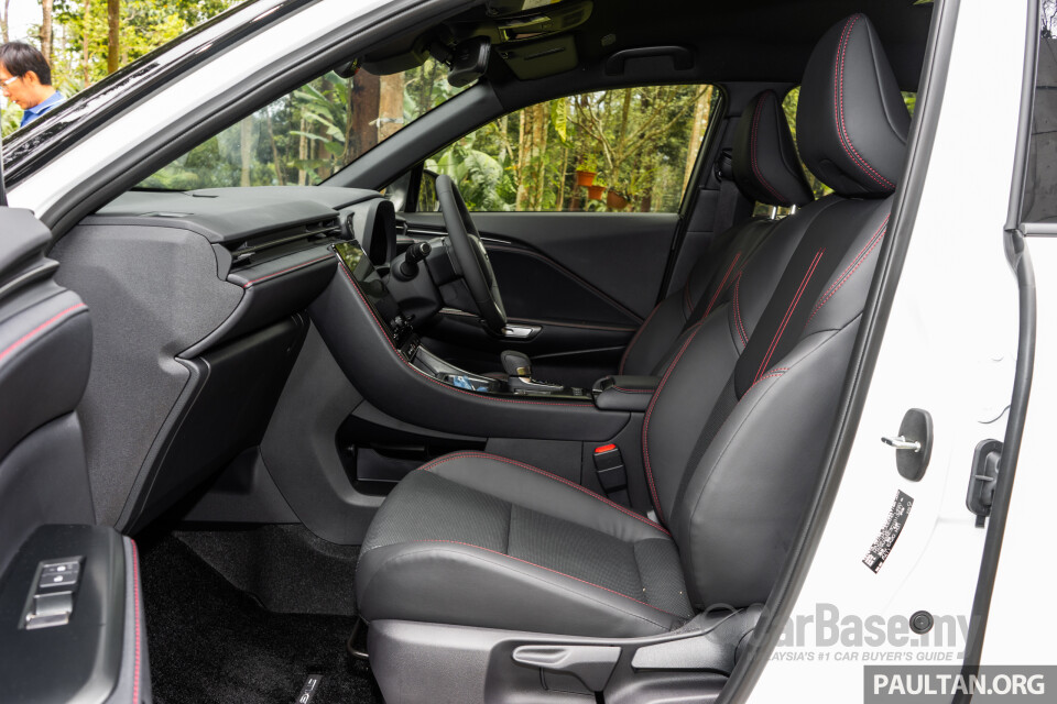 Lexus LBX AY10 (2024) Interior