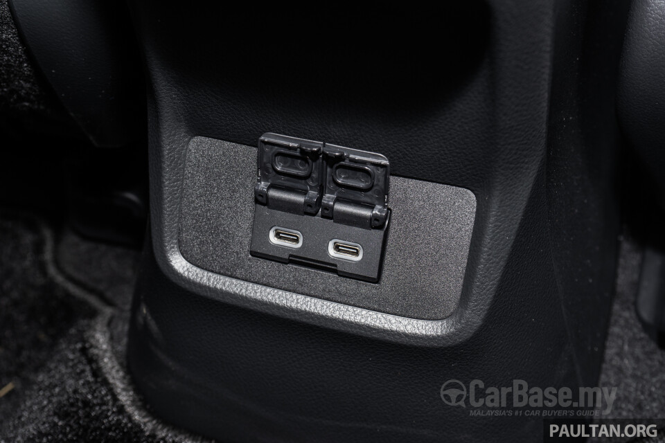 Lexus LBX AY10 (2024) Interior