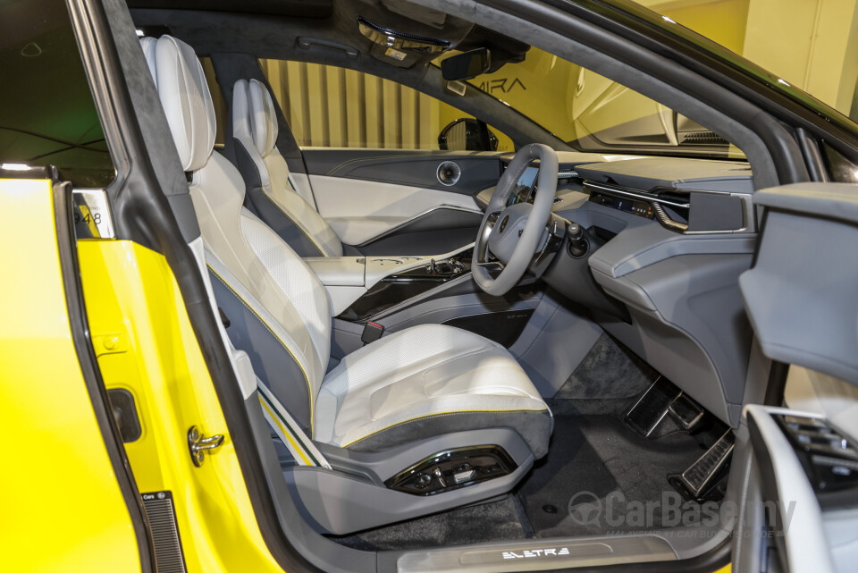 Lotus Eletre Type 132 (2023) Interior