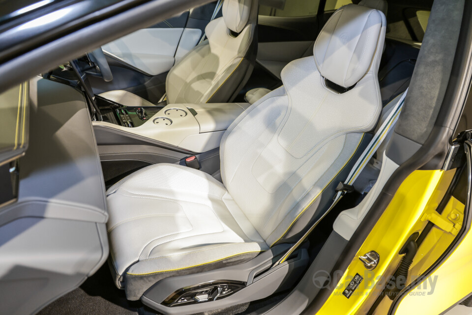 Lotus Eletre Type 132 (2023) Interior