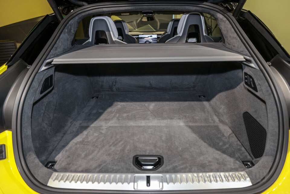 Lotus Eletre Type 132 (2023) Interior