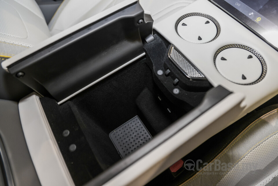 Lotus Eletre Type 132 (2023) Interior
