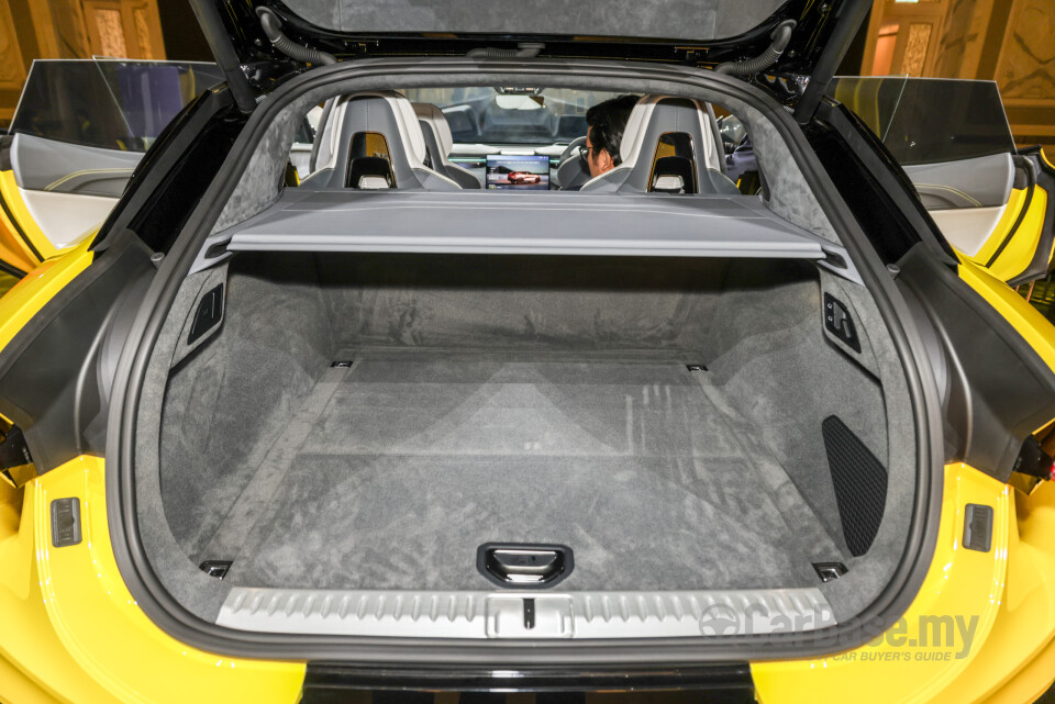 Lotus Eletre Type 132 (2023) Interior