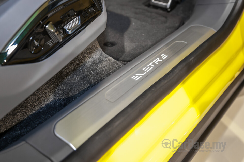 Lotus Eletre Type 132 (2023) Interior