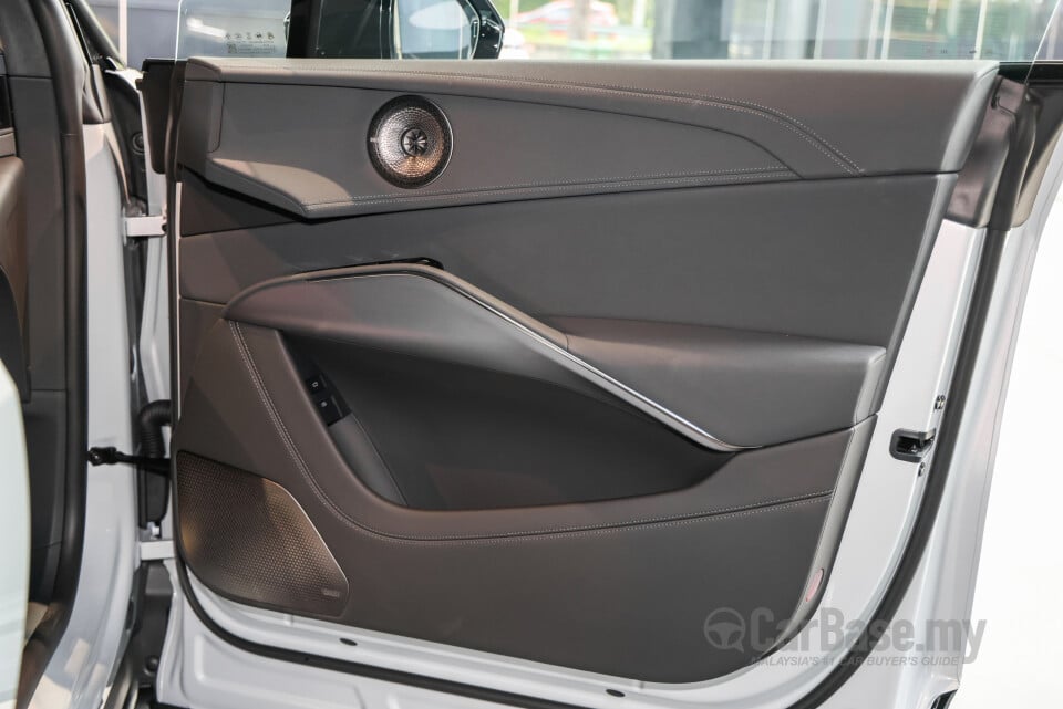 Lotus Eletre Type 132 (2023) Interior