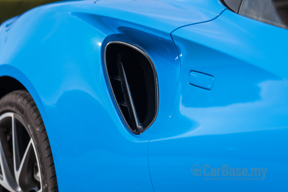Lotus Emira Type 131 (2022) Exterior