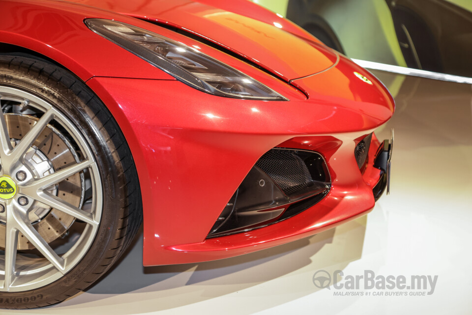 Lotus Emira Type 131 (2022) Exterior