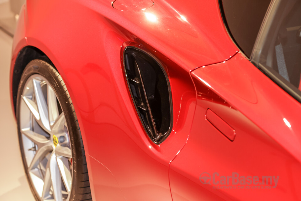 Lotus Emira Type 131 (2022) Exterior