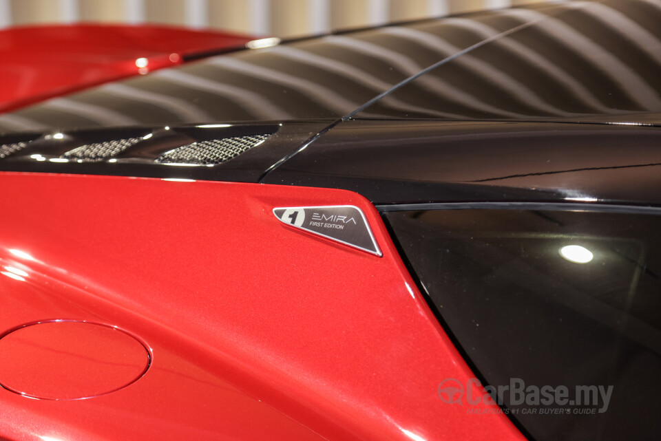 Lotus Emira Type 131 (2022) Exterior