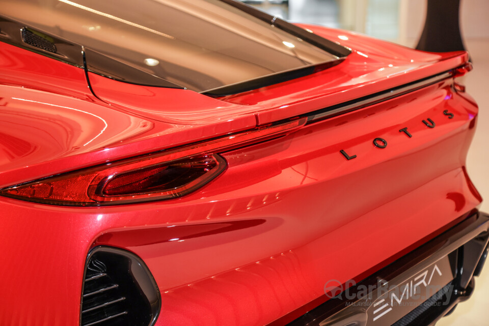 Lotus Emira Type 131 (2022) Exterior