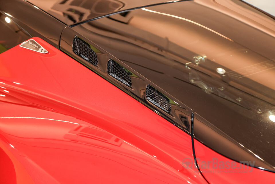 Lotus Emira Type 131 (2022) Exterior