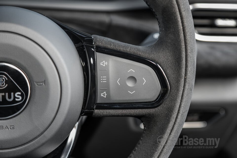 Lotus Emira Type 131 (2022) Interior