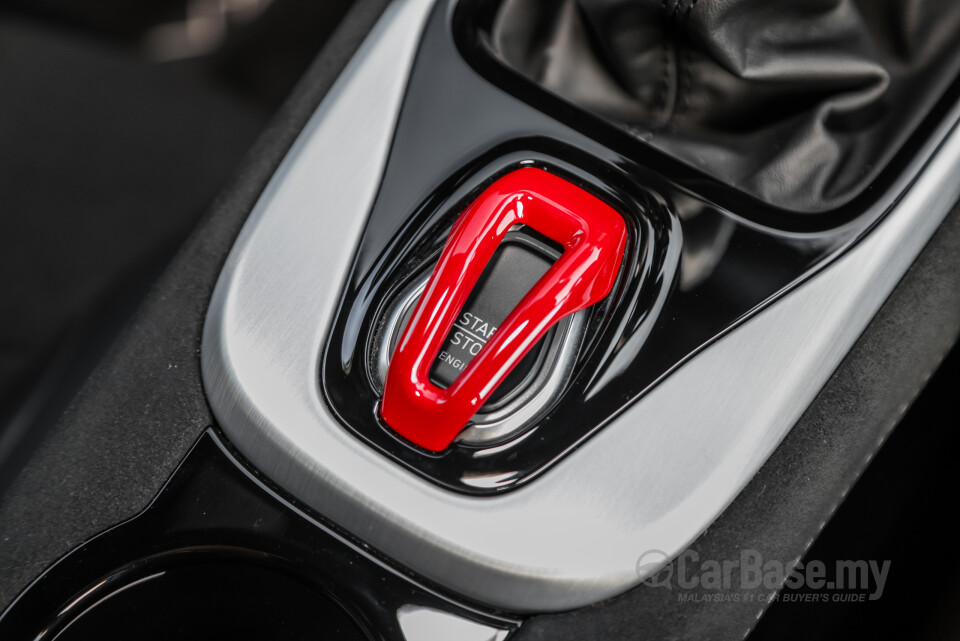 Lotus Emira Type 131 (2022) Interior