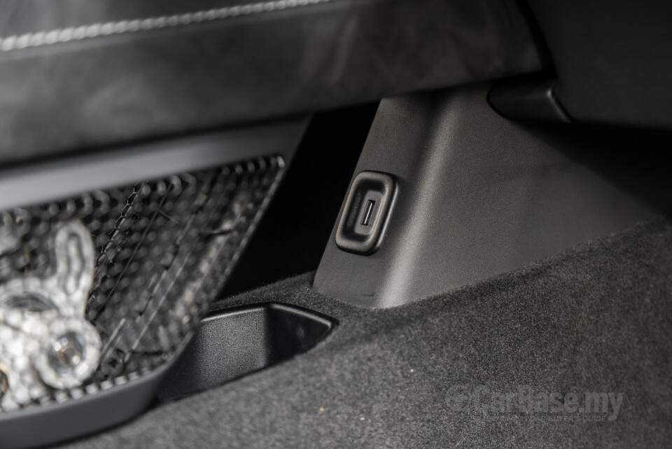 Lotus Emira Type 131 (2022) Interior