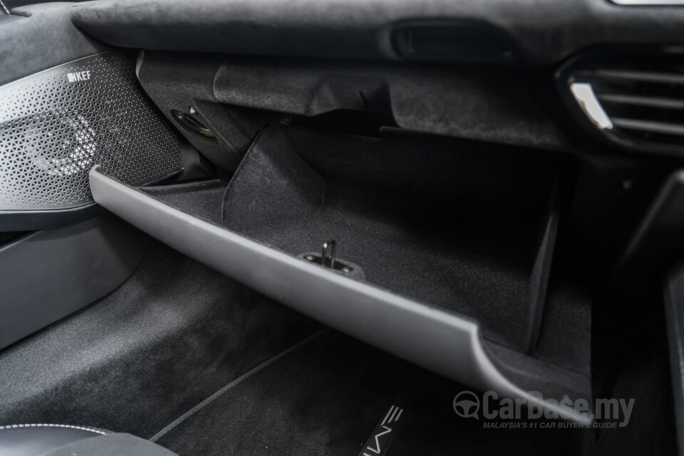 Lotus Emira Type 131 (2022) Interior