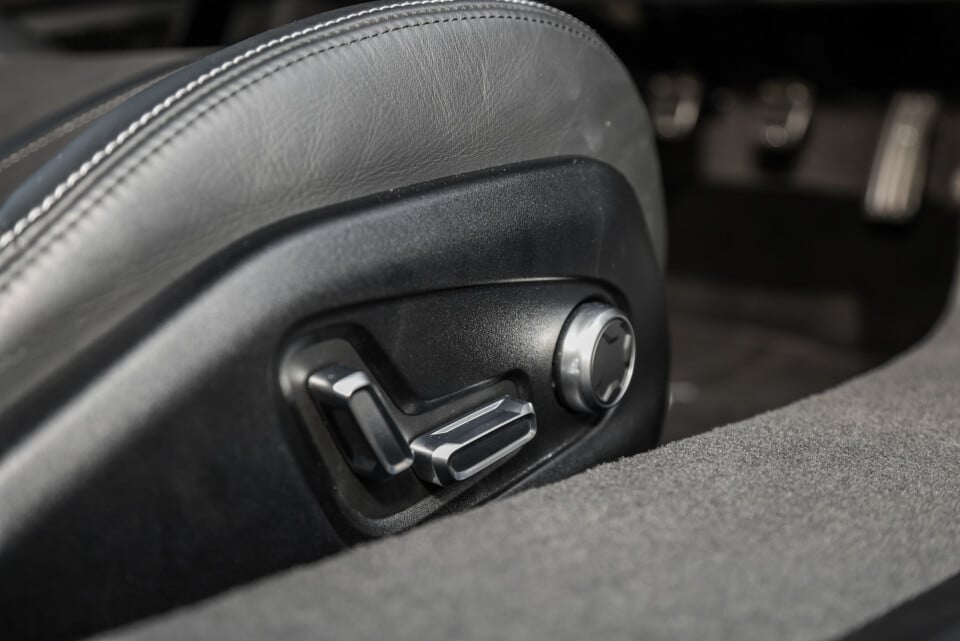 Lotus Emira Type 131 (2022) Interior