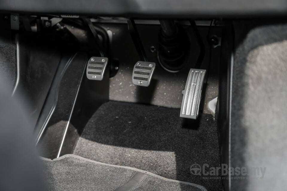 Lotus Emira Type 131 (2022) Interior