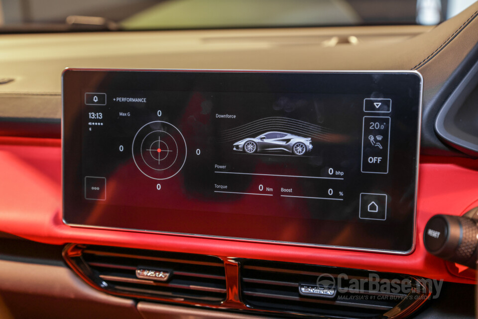 Lotus Emira Type 131 (2022) Interior