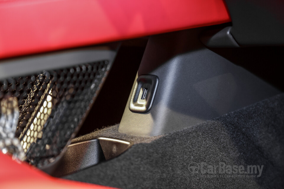Lotus Emira Type 131 (2022) Interior