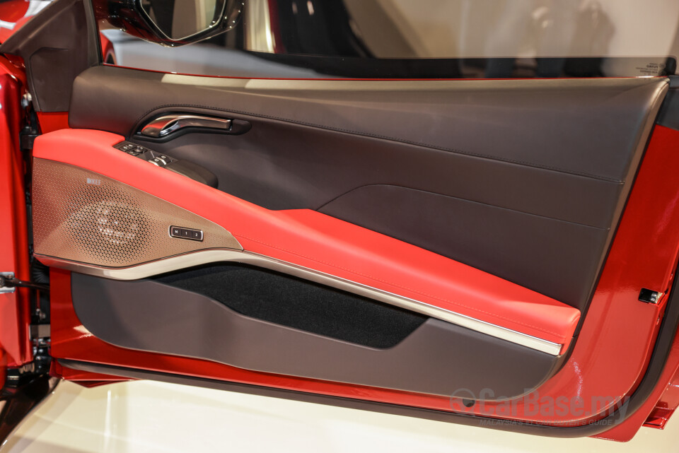 Lotus Emira Type 131 (2022) Interior