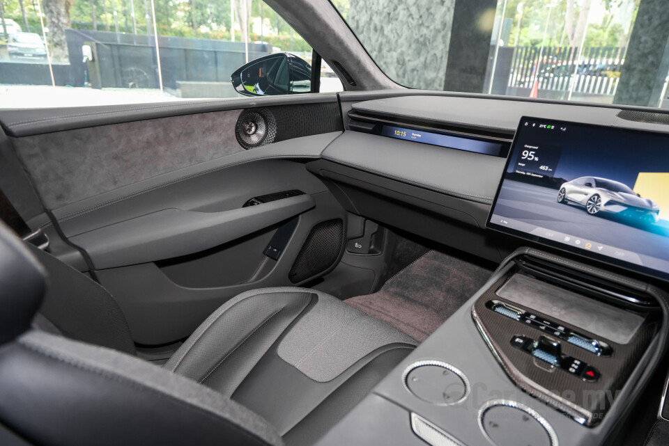 Lotus Emeya Type 133 (2024) Interior