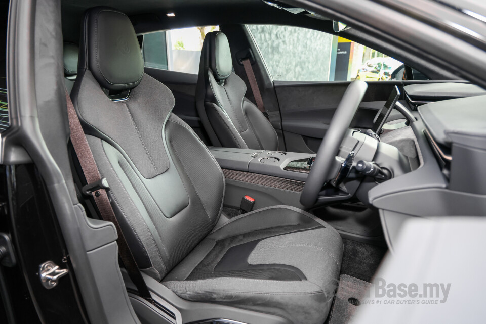 Lotus Emeya Type 133 (2024) Interior