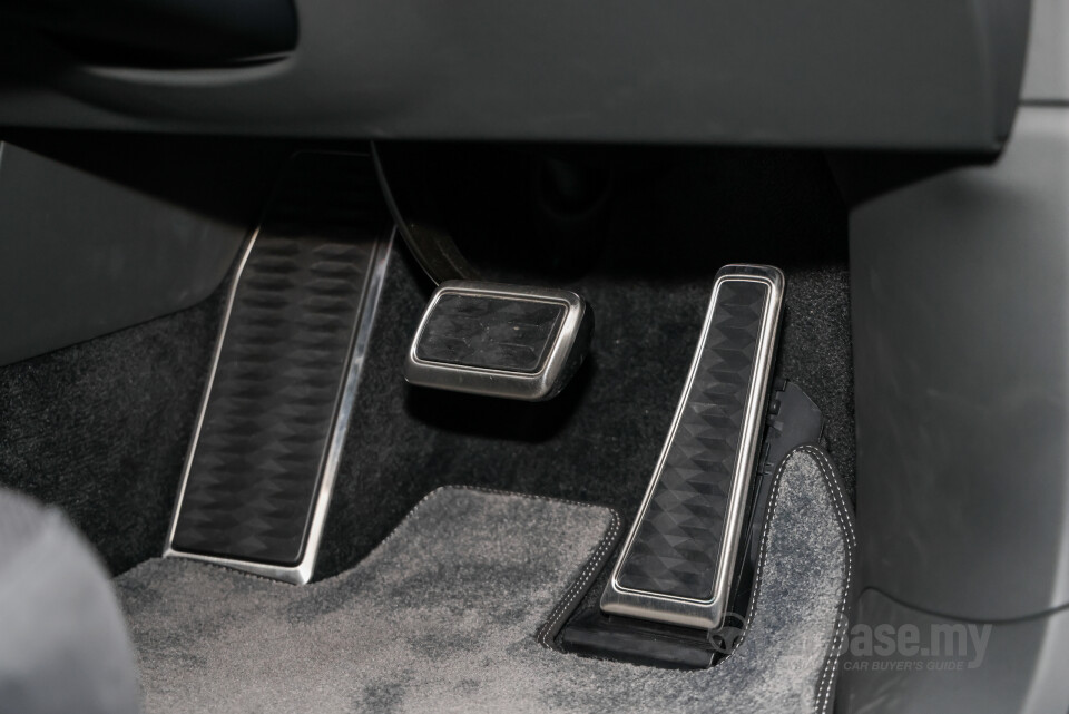 Lotus Emeya Type 133 (2024) Interior