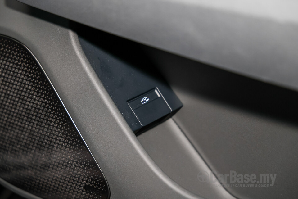 Lotus Emeya Type 133 (2024) Interior
