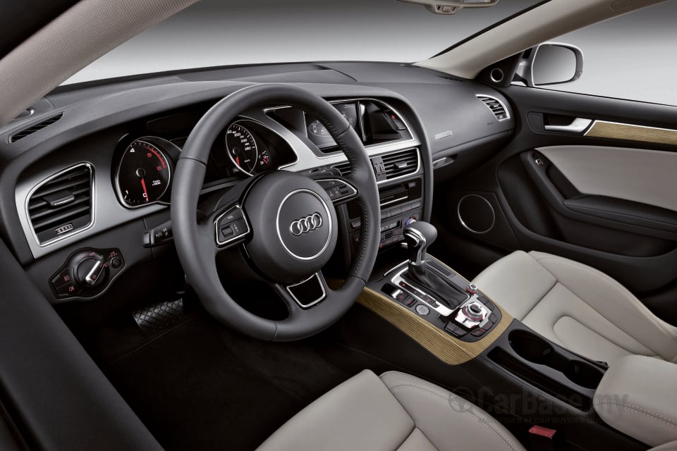 Audi A5 Sportback 8TA (2013) Interior