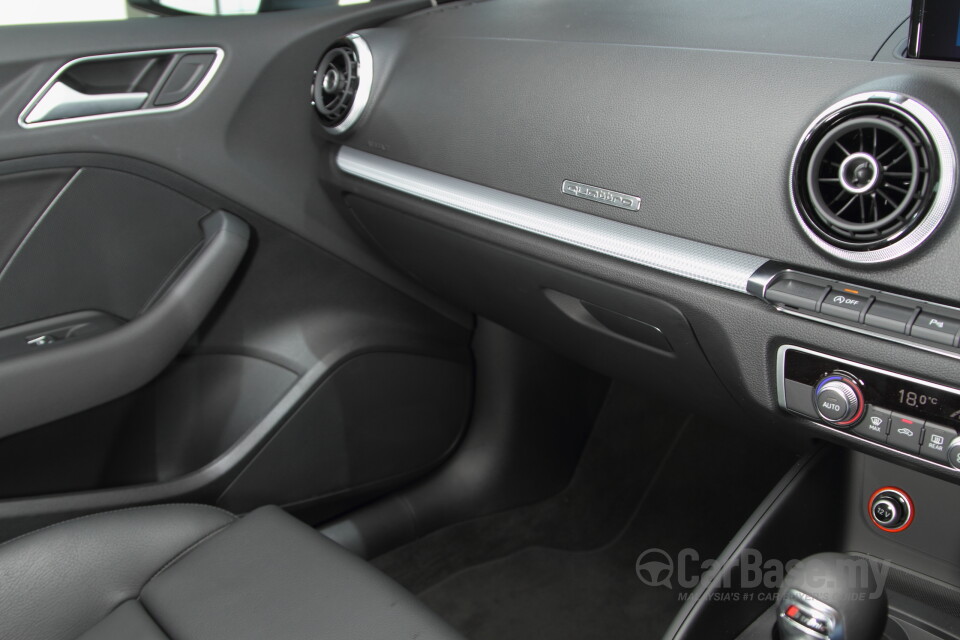 BMW i4 G26 (2022) Interior