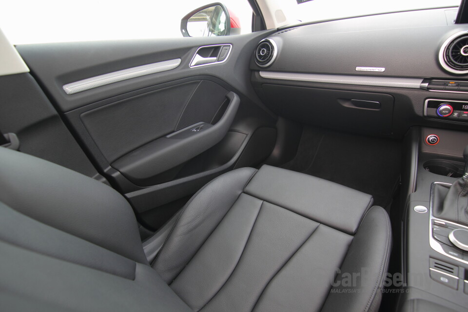 Toyota Fortuner AN160 (2016) Interior