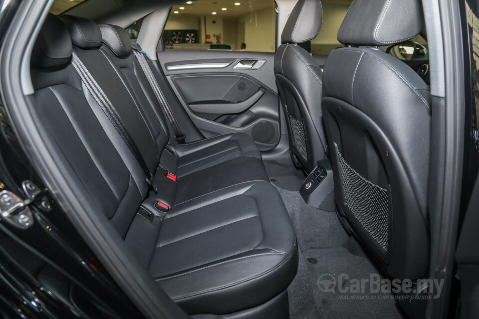 Nissan Navara D23 Facelift (2021) Interior