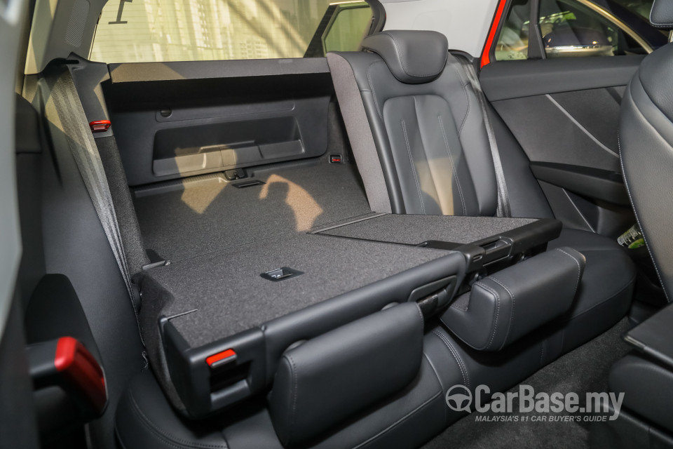 Audi Q2 Mk1 (2019) Interior