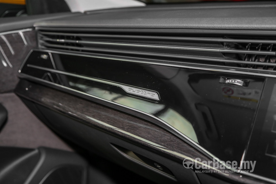 Audi Q8 Mk1 (2019) Interior