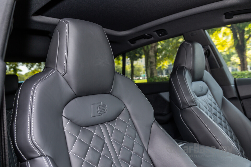 Audi Q8 Mk1 (2019) Interior